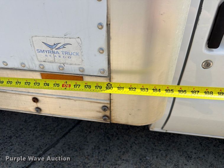 image for item FN2049 2011 Ford E350 box truck