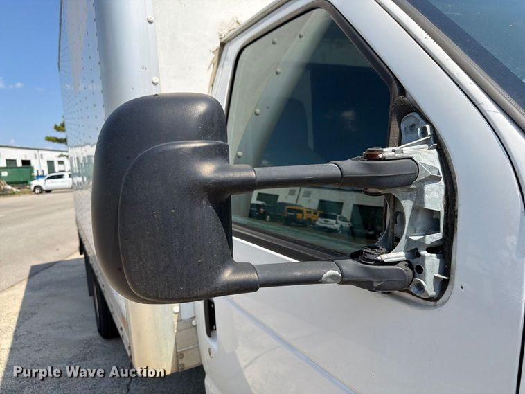 image for item FN2049 2011 Ford E350 box truck