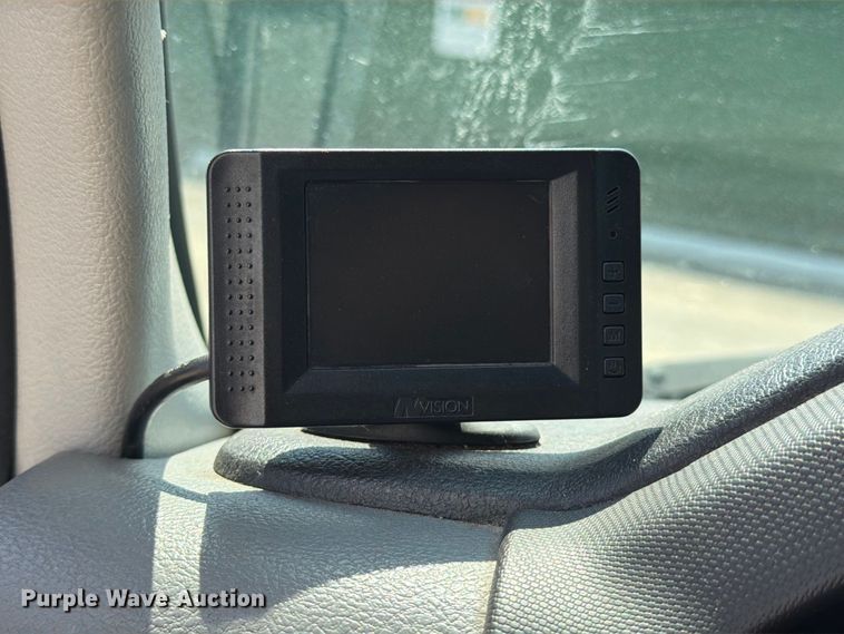 image for item FN2049 2011 Ford E350 box truck