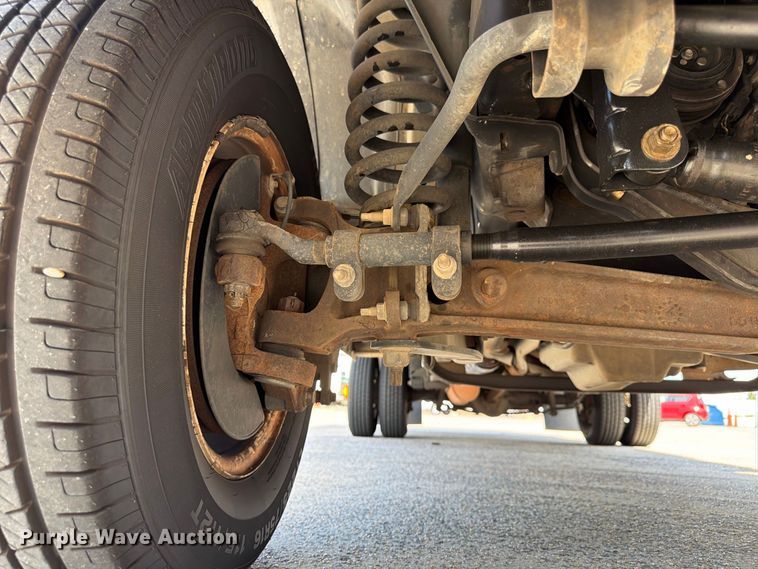 image for item FN2049 2011 Ford E350 box truck