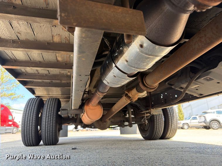 image for item FN2049 2011 Ford E350 box truck
