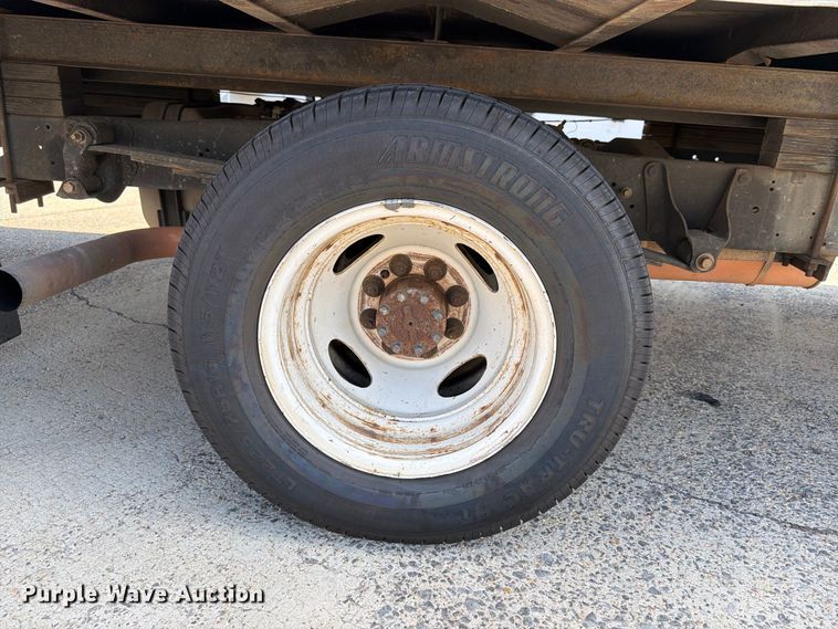 image for item FN2049 2011 Ford E350 box truck