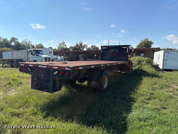 image for item FN2051 2004 International 4300 flatbed truck