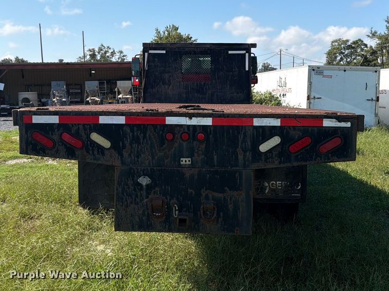image for item FN2051 2004 International 4300 flatbed truck