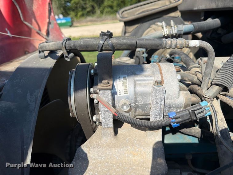 image for item FN2051 2004 International 4300 flatbed truck