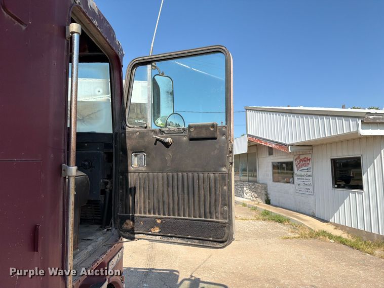 image for item FN2557 1973 Kenworth semi truck