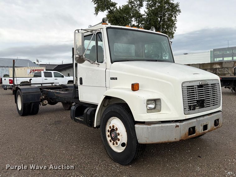 image for item FP3080 1998 Freightliner FL70 truck cab and chassis