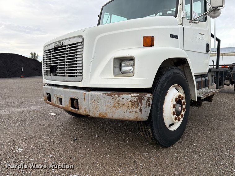 image for item FP3080 1998 Freightliner FL70 truck cab and chassis
