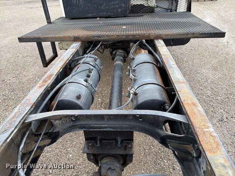 image for item FP3080 1998 Freightliner FL70 truck cab and chassis