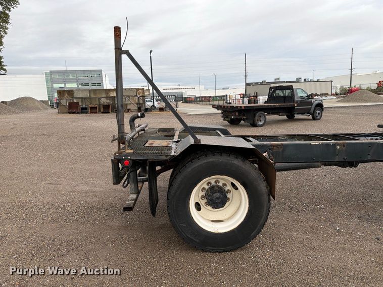 image for item FP3080 1998 Freightliner FL70 truck cab and chassis