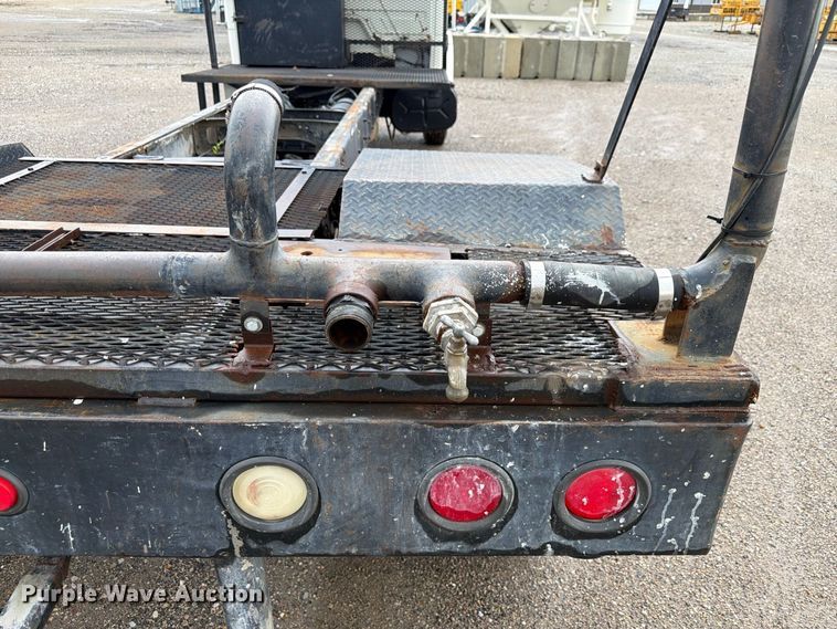 image for item FP3080 1998 Freightliner FL70 truck cab and chassis