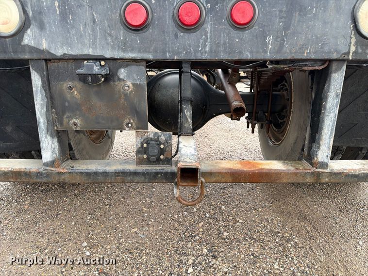 image for item FP3080 1998 Freightliner FL70 truck cab and chassis
