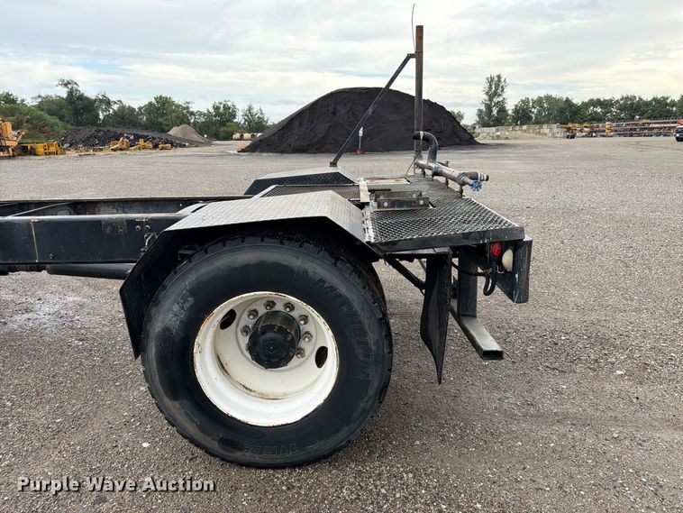 image for item FP3080 1998 Freightliner FL70 truck cab and chassis
