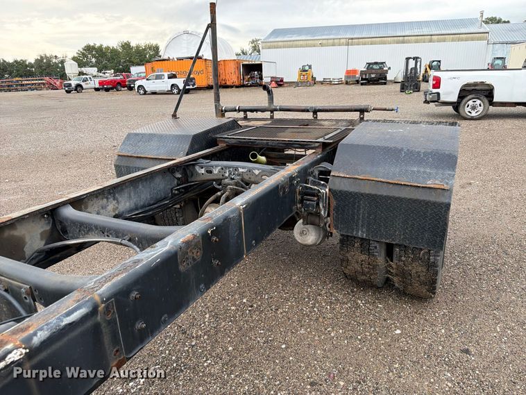 image for item FP3080 1998 Freightliner FL70 truck cab and chassis