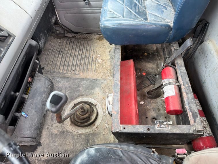 image for item FP3080 1998 Freightliner FL70 truck cab and chassis