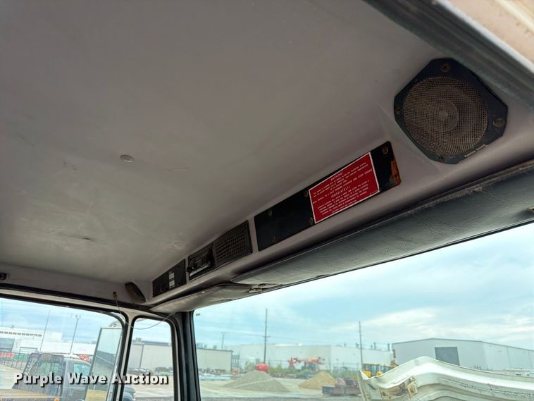 image for item FP3080 1998 Freightliner FL70 truck cab and chassis