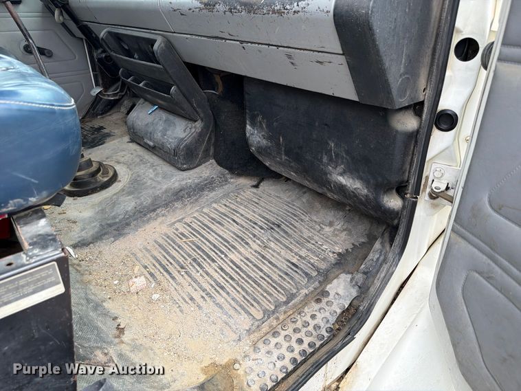 image for item FP3080 1998 Freightliner FL70 truck cab and chassis