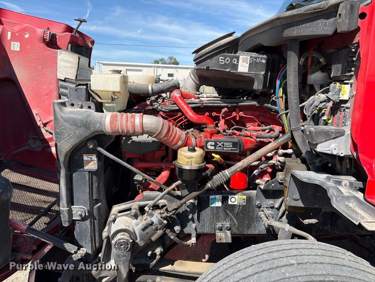 image for item FP3095 2016 Peterbilt 579 semi truck
