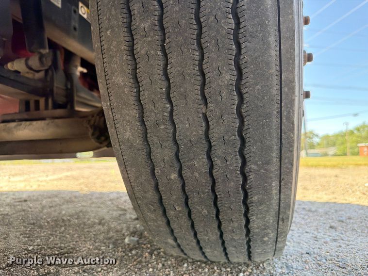 image for item FP3095 2016 Peterbilt 579 semi truck