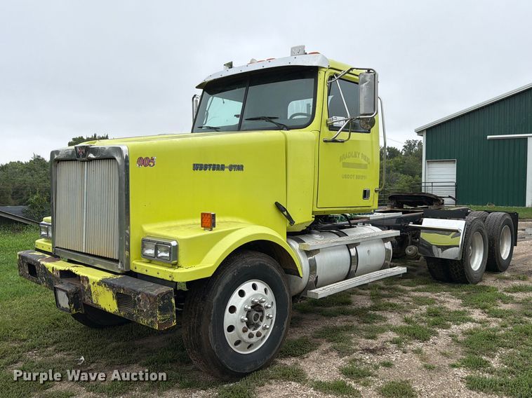 image for item FP3103 2005 Western Star 4900FA semi truck