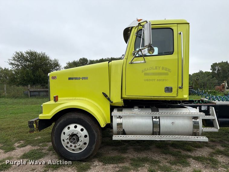 image for item FP3103 2005 Western Star 4900FA semi truck