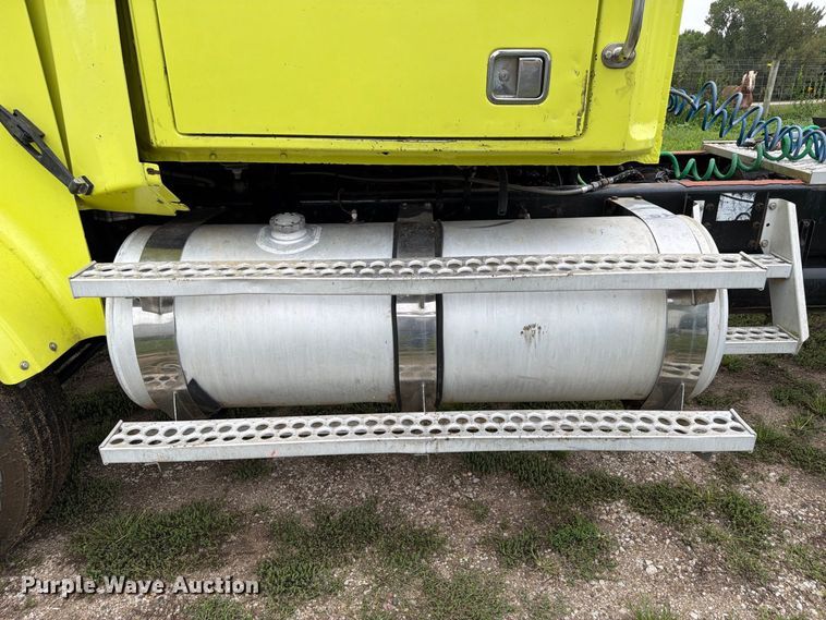 image for item FP3103 2005 Western Star 4900FA semi truck