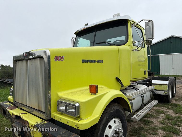 image for item FP3103 2005 Western Star 4900FA semi truck