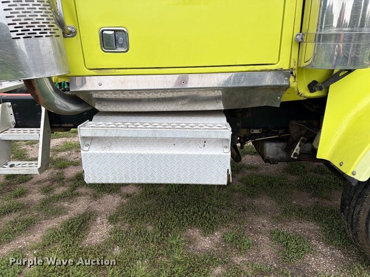 image for item FP3103 2005 Western Star 4900FA semi truck