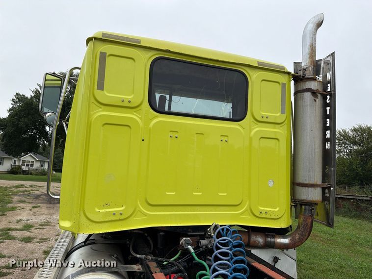 image for item FP3103 2005 Western Star 4900FA semi truck
