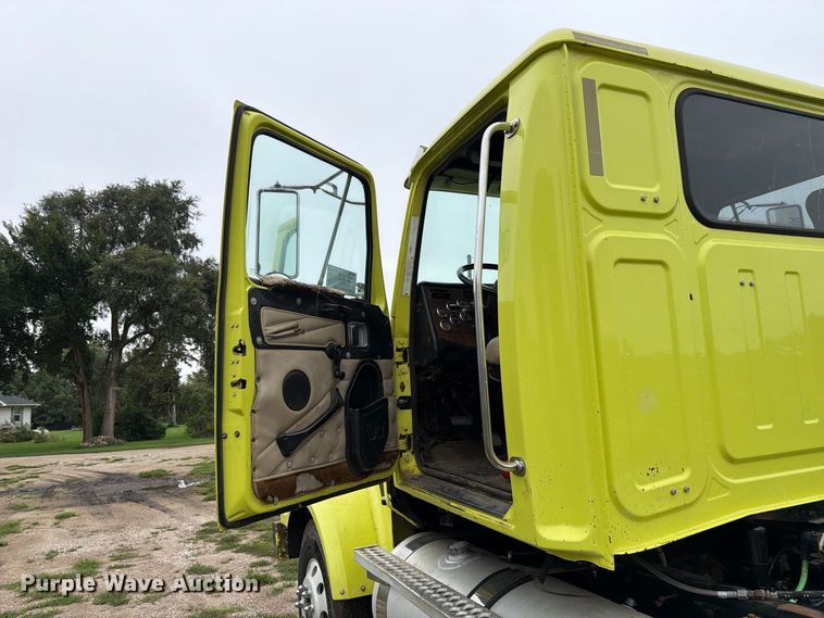 image for item FP3103 2005 Western Star 4900FA semi truck
