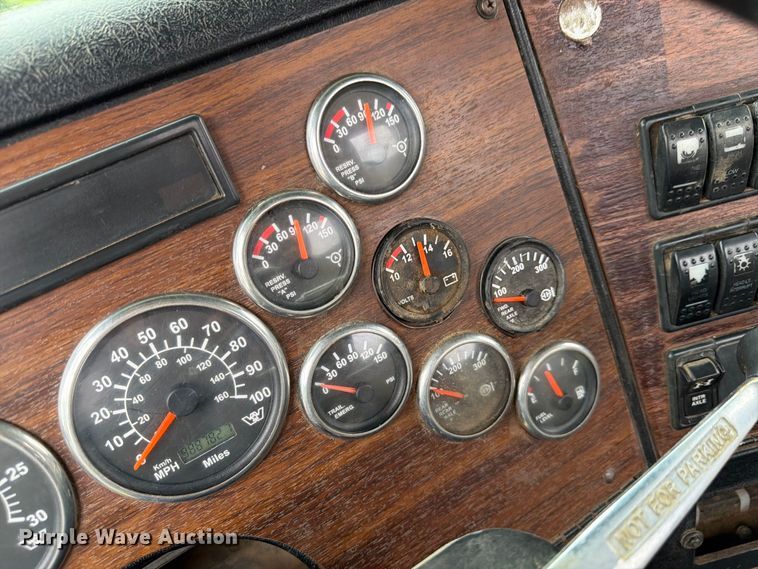 image for item FP3103 2005 Western Star 4900FA semi truck