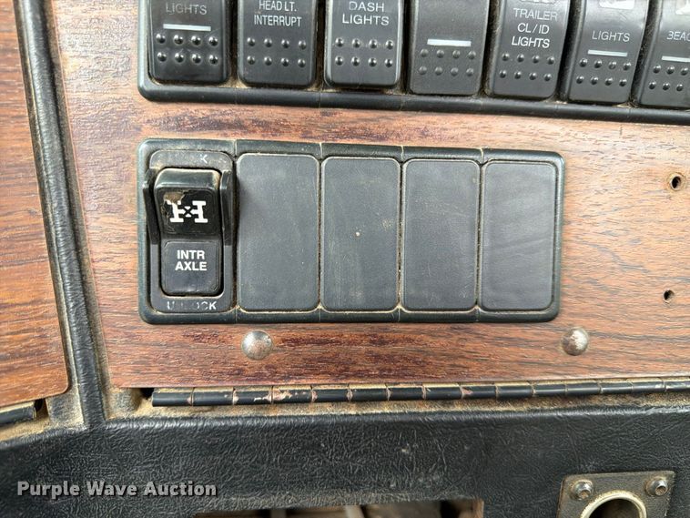 image for item FP3103 2005 Western Star 4900FA semi truck
