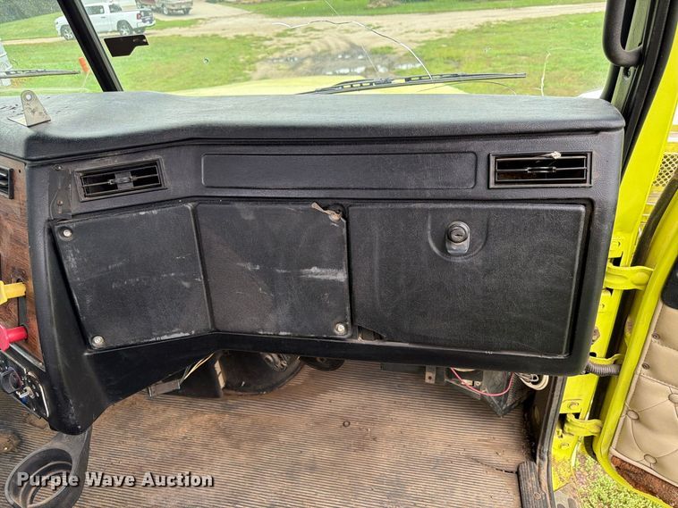 image for item FP3103 2005 Western Star 4900FA semi truck