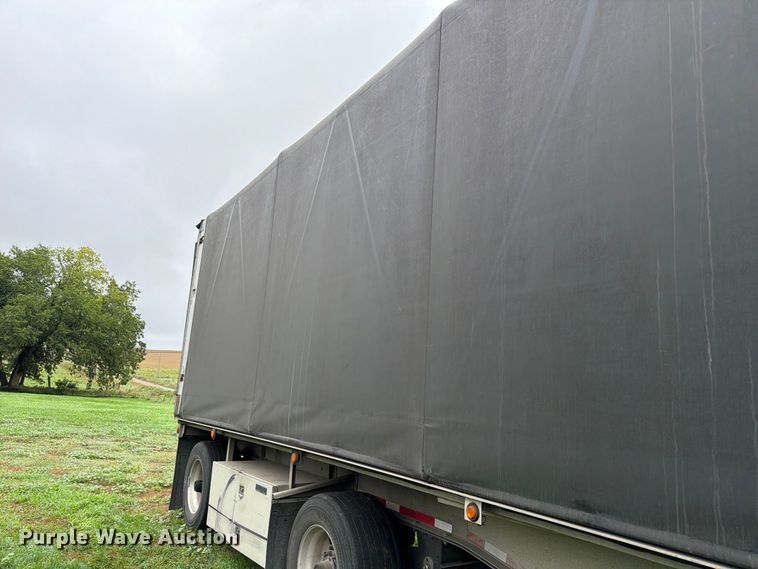 image for item FP3107 2008 Wilson ACF-365 side curtain trailer