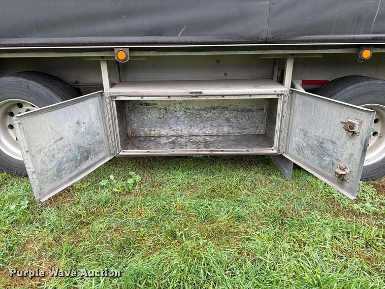 image for item FP3107 2008 Wilson ACF-365 side curtain trailer