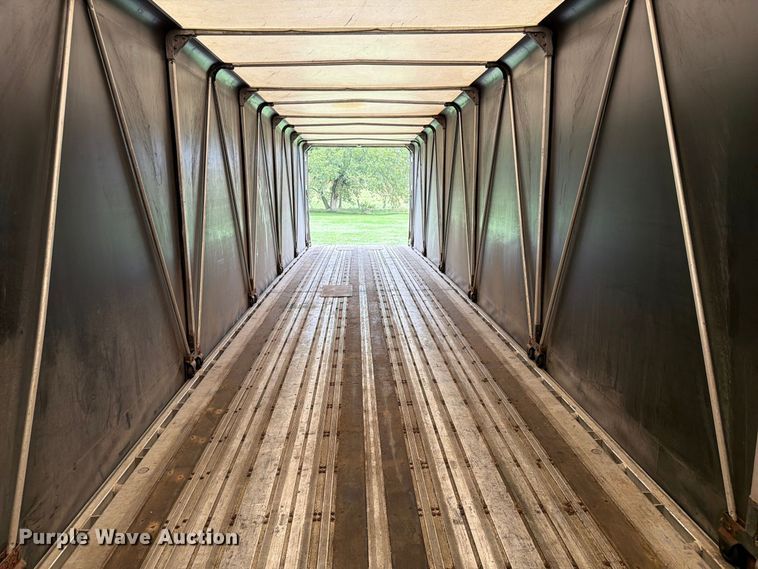 image for item FP3107 2008 Wilson ACF-365 side curtain trailer