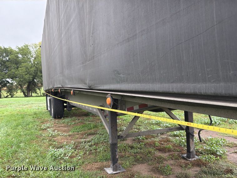 image for item FP3107 2008 Wilson ACF-365 side curtain trailer