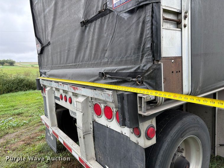 image for item FP3107 2008 Wilson ACF-365 side curtain trailer