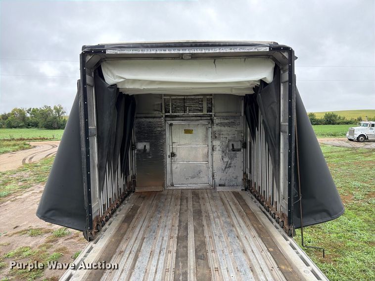 image for item FP3107 2008 Wilson ACF-365 side curtain trailer