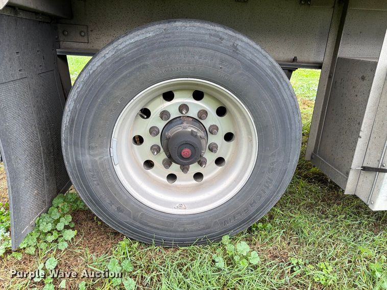 image for item FP3107 2008 Wilson ACF-365 side curtain trailer