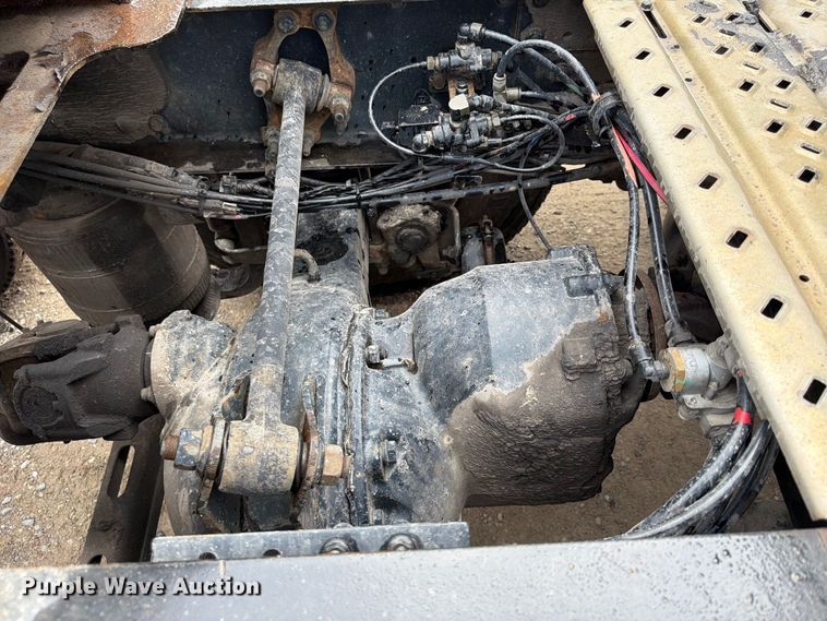 image for item FP4056 2016 Mack CXU semi truck