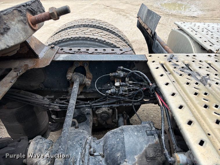 image for item FP4056 2016 Mack CXU semi truck