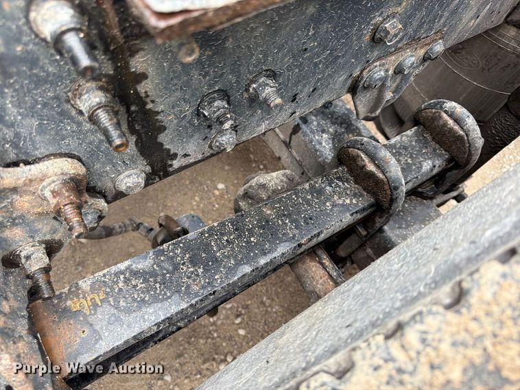 image for item FP4056 2016 Mack CXU semi truck