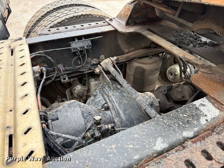 image for item FP4056 2016 Mack CXU semi truck