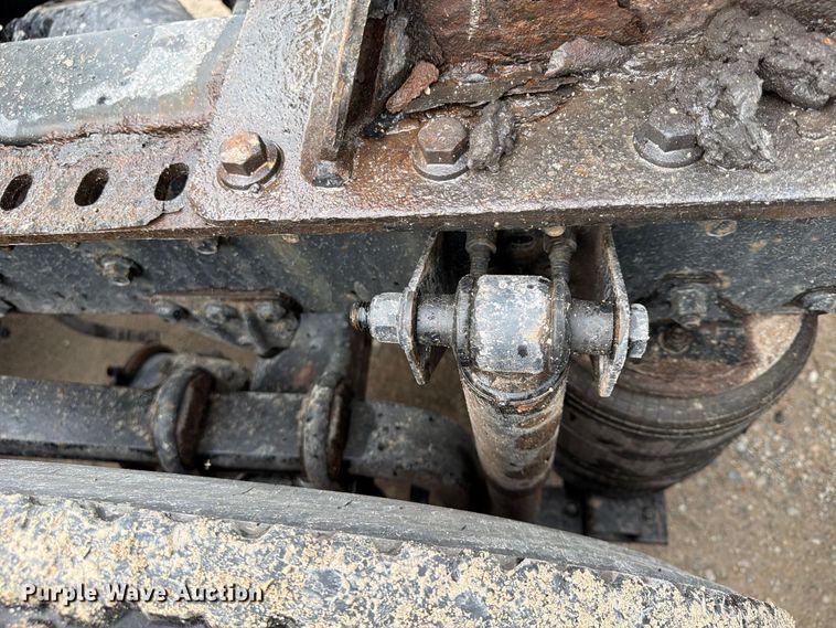 image for item FP4056 2016 Mack CXU semi truck