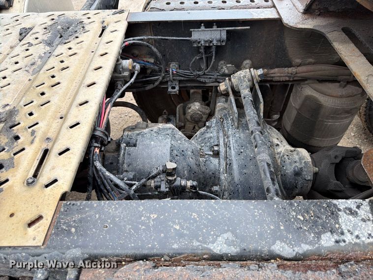 image for item FP4056 2016 Mack CXU semi truck