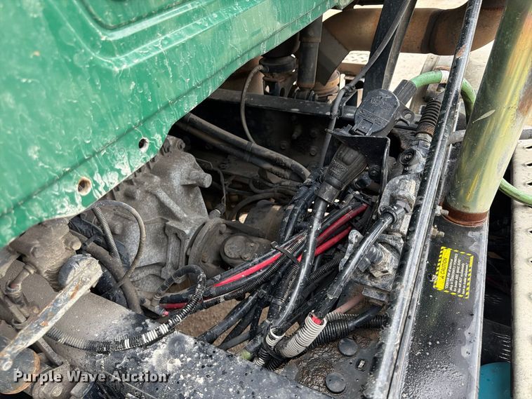 image for item FP4056 2016 Mack CXU semi truck