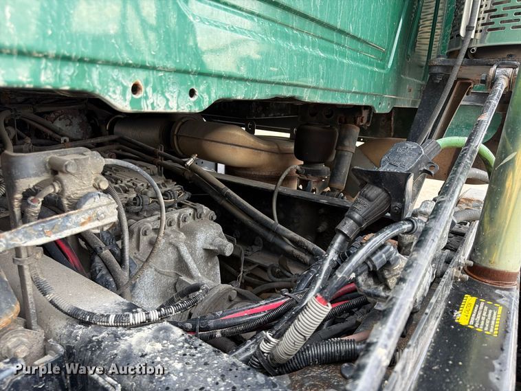 image for item FP4056 2016 Mack CXU semi truck