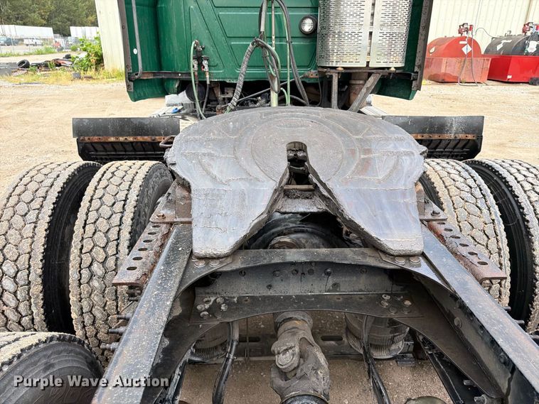 image for item FP4056 2016 Mack CXU semi truck