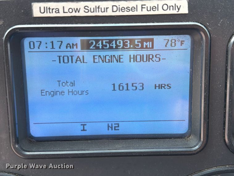 image for item FP4056 2016 Mack CXU semi truck